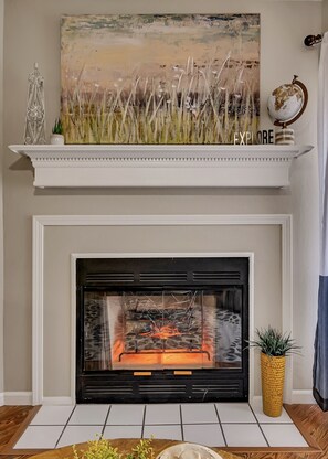 Electric Fireplace for ambiance 