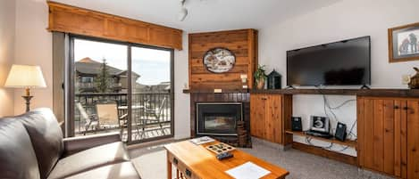 Comfortable living room to watch the game, read a good book or play games with the family in front of the fire.