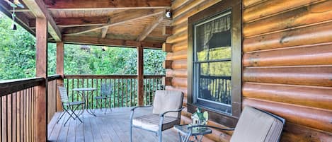 Sevierville Vacation Rental | 2BR | 2BA | 1,682 Sq Ft | Step-Free Entry