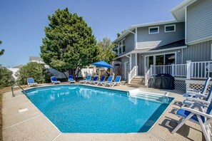 Private Pool Area