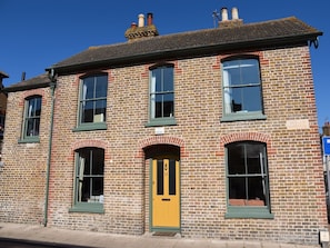 Our Victorian Fisherman's cottage is situated a couple of moments from the beach