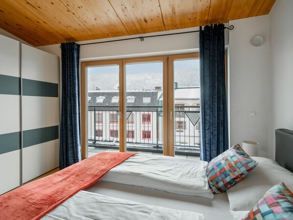 Eigentum, Möbel, Gebäude, Blau, Schatten, Holz, Komfort, Textil, Fenster, Interior Design