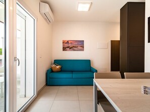 Couch, Möbel, Bilderrahmen, Komfort, Holz, Interior Design, Rechteck, Die Architektur, Flooring, Wohnzimmer