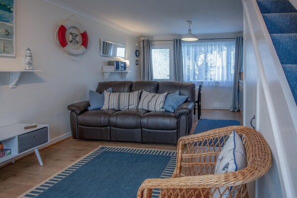 Trewent Park - 2 Bedroom Chalet - Freshwater East (6509)