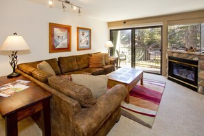 Living Room, Room, Indoors, Couch, Furniture