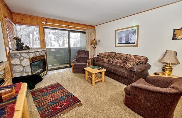 Living Room, Room, Indoors, Couch, Furniture