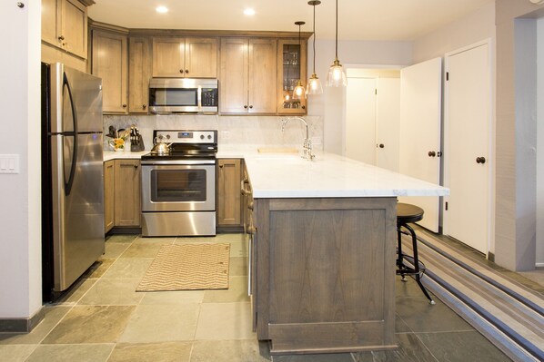 Flooring, Room, Indoors, Floor, Kitchen
