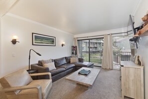 Furniture, Indoors, Living Room, Couch, Lamp
