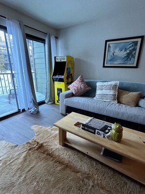 Home Decor, Coffee Table, Furniture, Table, Indoors