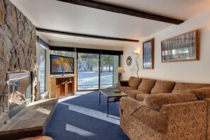 Living Room, Room, Indoors, Couch, Furniture