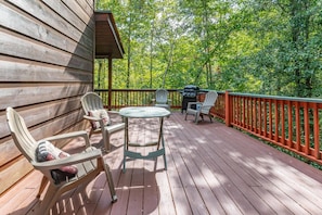 Grilling in the trees, it doesn't get much better than this.  Enjoy your meal on the deck or simply bask in the beauty surrounding you.