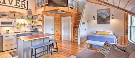 Mountain Home Vacation Rental | Studio | 1BA | 560 Sq Ft | Step-Free Access