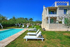 Garden, Outdoor, Pool