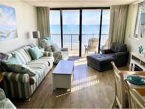 Living room-Ceiling to floor sliding glass doors to enjoy the glorious view