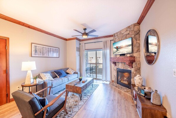 Primary Suite's cozy Living Room