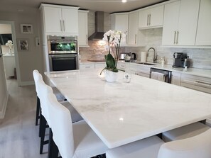Kitchen with Island 
