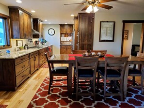 Kitchen/Dining Room