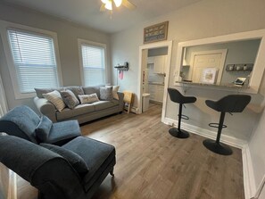 Cozy Living Room Area with Ample Seating