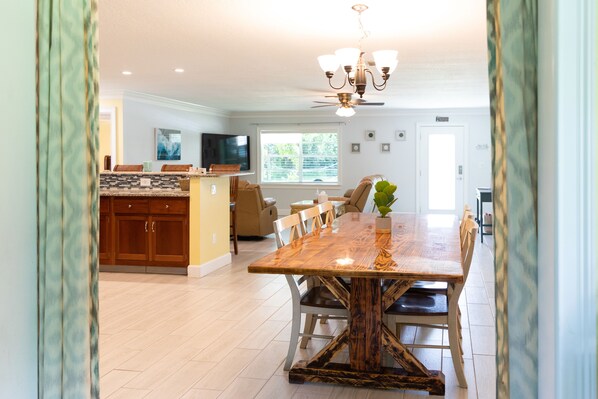 Dinning Room Table