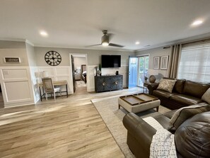 Large  family room

