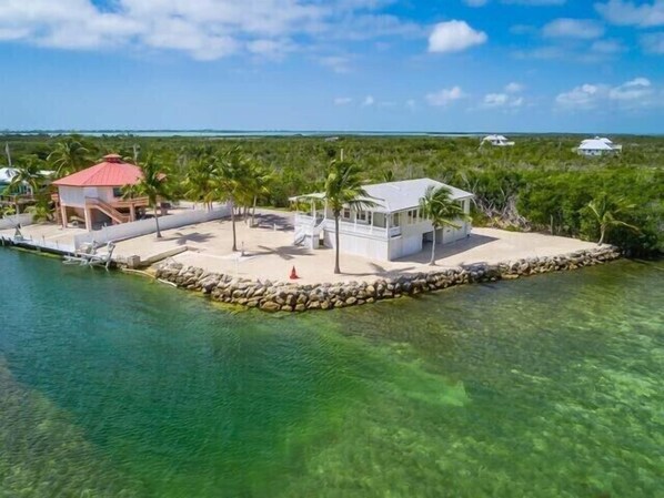 Castaway - Sugarloaf Key 