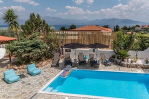 Enjoy your day and relax at your private pool area!  The pool is 7mtsX3,5mts 