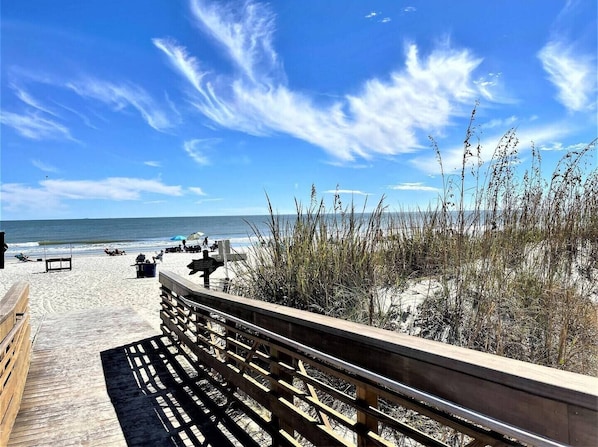 Shipyard Beach Entrance