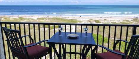 Large Balcony, Panoramic Ocean Views