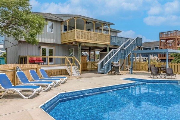 Private Pool