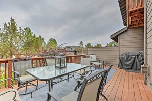 Private Deck | Gas Grill