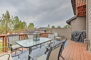 Private Deck | Gas Grill