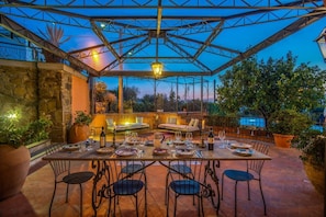Outdoor dining