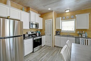 Fully equipped kitchen