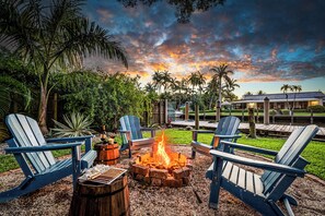 Water front - firepit