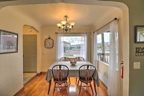 Dining Room | 1,000 Sq Ft Home