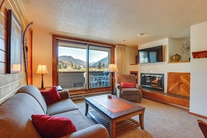 Living Area | Free WiFi | Cable TV | Balcony Access