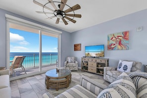Sterling Reef 401 Living Room