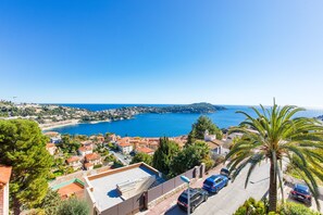 Panoramablick auf das Meer