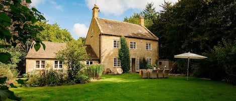 Garden, Temple Guiting Cottage, Bolthole Retreats