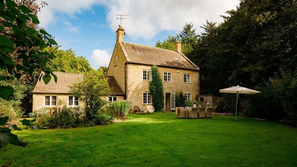 Garden, Temple Guiting Cottage, Bolthole Retreats