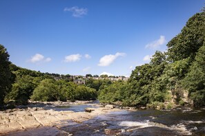 Middle Row Cottage, Richmond: Amble around the market town and take in these stunning views