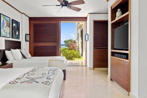 Bedroom #2 en suite: Two Queen Beds – on wooden bed frames and headboards