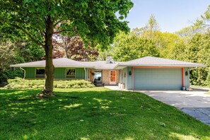 Front of home facing M63