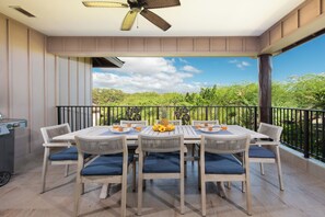 Large covered lanai with private BBQ grill