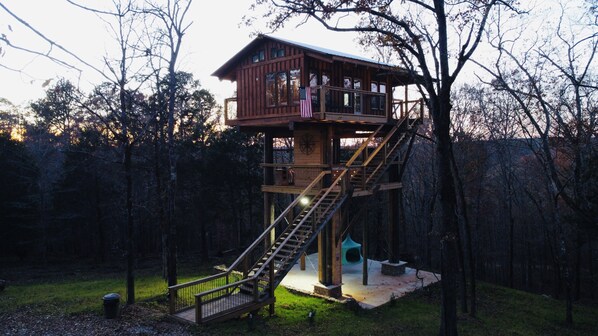 The Firetower Treehouse, Jackson, Georgia 