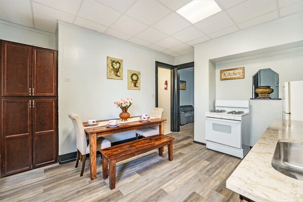 Private kitchen