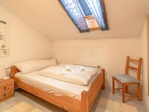 Schlafzimmer 2