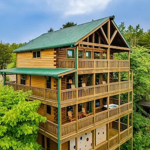 Exterior | Stunning Views | Three Decks