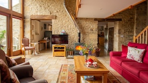 Living room, Tom's Barn,  Bolthole Retreats