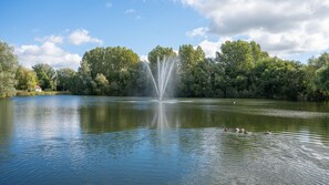 Isis Lake fountain, Mayfly Lake Lodge, Bolthole Retreats
